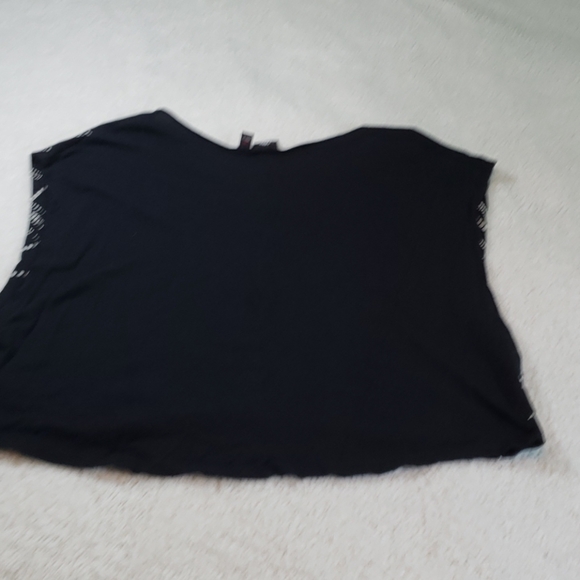 3💝 for $25 ROCK & Republic Crop Top - Picture 8 of 9